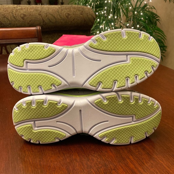 L.A Gear sneaker size 8 1/2 medium  NWT - Picture 8 of 8